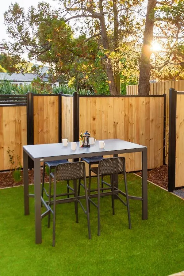 Best Of Central Christchurch 2 Bed 2 Bath 0*,