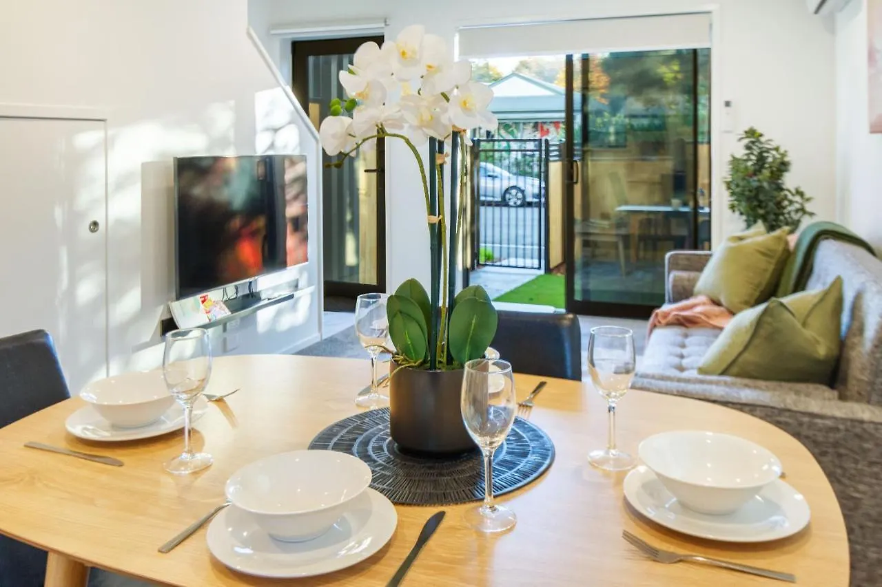 Best Of Central Christchurch 2 Bed 2 Bath 0*,